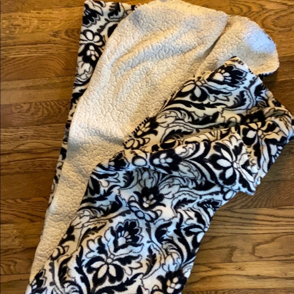 Cozy throw blanket - Picture 2 of 2